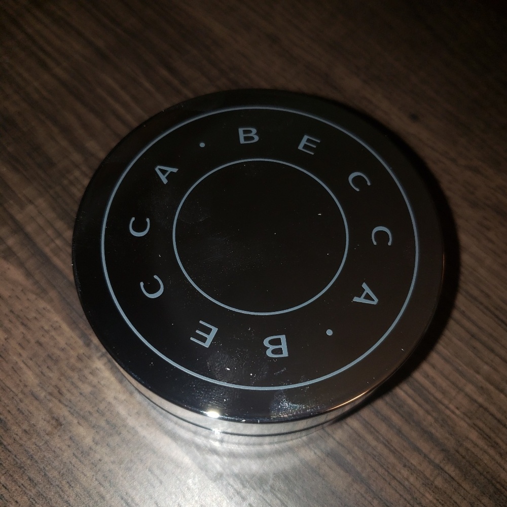 Becca setting powder